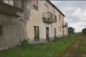 Magazzino a Cisterna di Latina