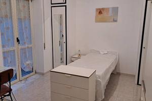 Stanza lavoratrice\studentessa