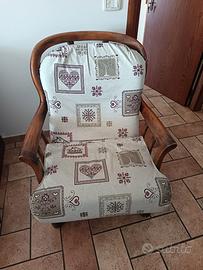 poltrona di antiquariato in legno liberty
