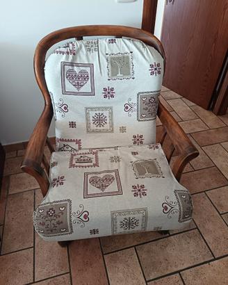 poltrona di antiquariato in legno liberty