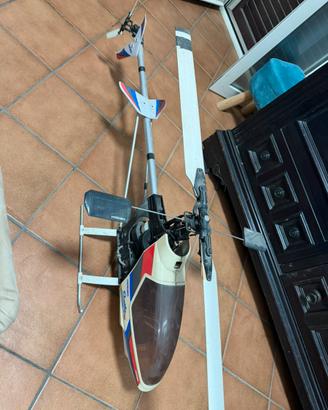 Elicottero radiocomando a motore a scoppio