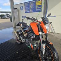 Moto ktm duke 125