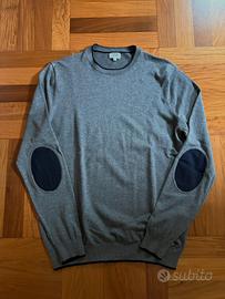 Maglioncino girocollo grigio con toppe blu