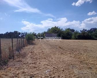 casalettto di campagna indipendente con terreno p
