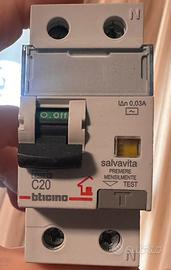2Interruttori Bticino magnetotermico differenziale