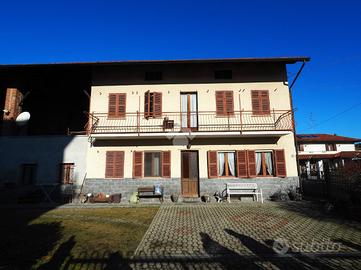 CASA SEMINDIPENDENTE A QUAREGNA CERRETO