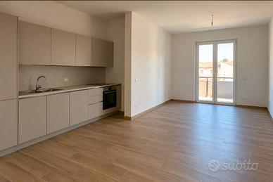 APPARTAMENTO 80MQ CENTRO CON POSTO AUTO