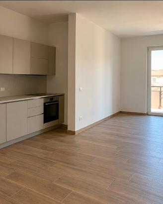 APPARTAMENTO 80MQ CENTRO CON POSTO AUTO