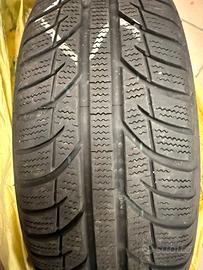 nr. 4 gomme praticamente nuove
