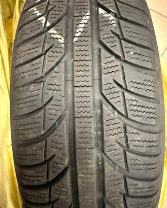 nr. 4 gomme praticamente nuove