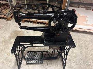 macchina da cucire a braccio lungo