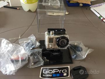 AK3589NN-GoPro Hero con Accessori