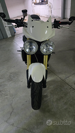 Triumph speed triple