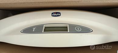 bilancia pesa neonato