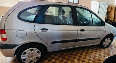 Renault  Scenic