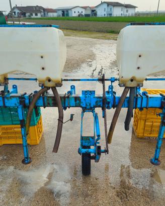 Tramoggia Spandiconcime pneumatica