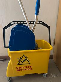 Secchio lavapavimenti professionale