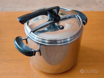 Pentola a pressione Lagostina