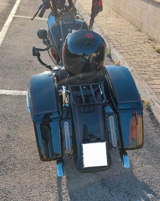 Suzuki Intruder 1500 customizzata come Road King