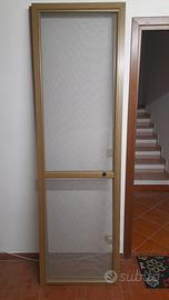 Zanzariera per portafinestra a battente