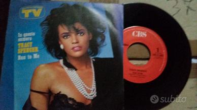 Dischi in vinile a 45 giri pop e rock di cantanti