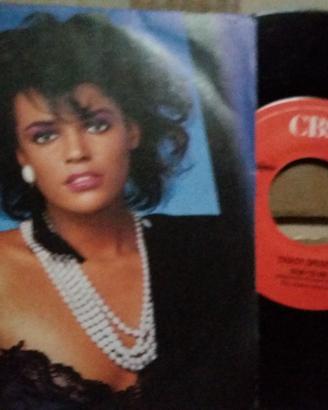 Dischi in vinile a 45 giri pop e rock di cantanti