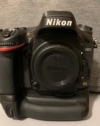 Nikon D600 + Bsttery\Grip TUTTO NITAL