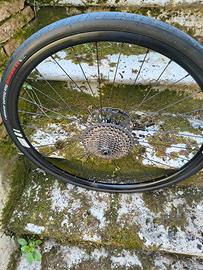 Ruote Shimano 700x32-42mm-freni a disco 11v