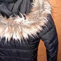 Giubbino nero H&M taglia 134 con cappuccio