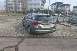 auto opel astra