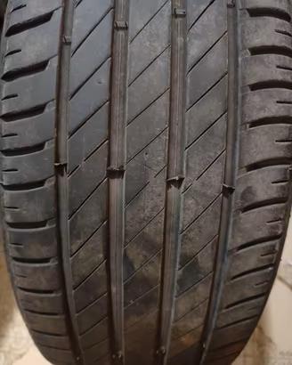 4 pneumatici