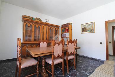 4 LOCALI A CASTELFIDARDO