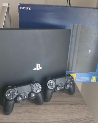 PS4 PRO 1TB con Scatolo + 2 Controller + (HEN)