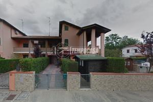VILLETTA A SCHIERA