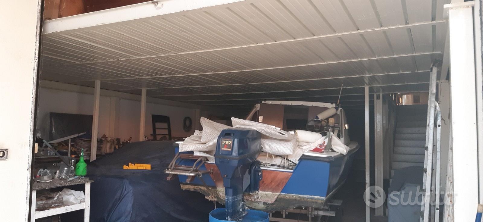 Zona Corso del Mezzogiorno/ Deposito+2bilocali