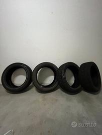 Pneumatici invernali Goodyear 215/50 R18 – 4 gomme