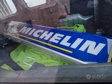 insegna michelin