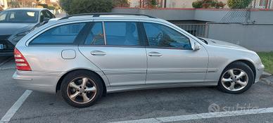 Mercedes-Benz C 270 CDI 2003 cambio Automatico