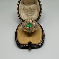 Anello oro con smeraldo e diamanti