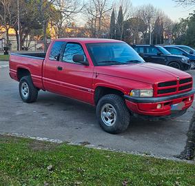 Dodge ram 1500 V8 
