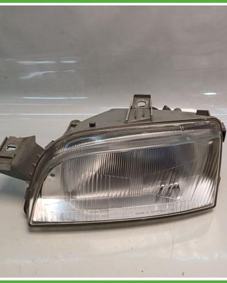 Faro Fanale Proiettore Anteriore Sinistro SX HELLA