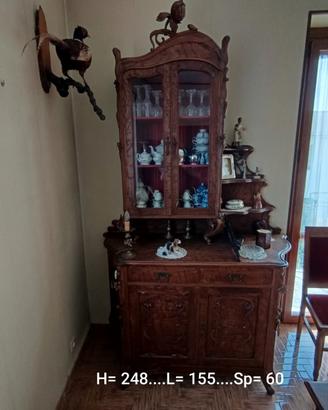 Splendida sala in stile Liberty.