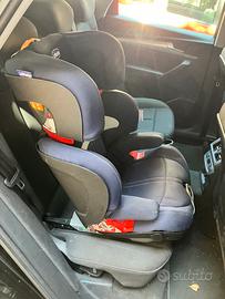 Seggiolino auto Chicco con attacchi Isofix