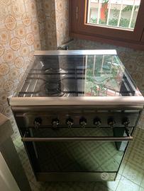 Macchina del gas SMEG 4 fuochi + forno
