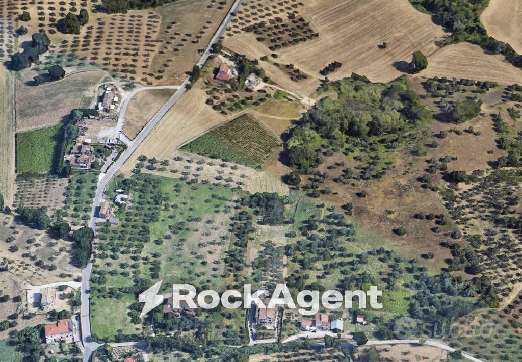 Terreno di 24874 m² a Spoltore - Vista 4
