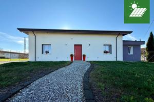 Villa indipendente su unico livello, completame...