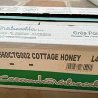 N.2 confezioni di gres effetto legno