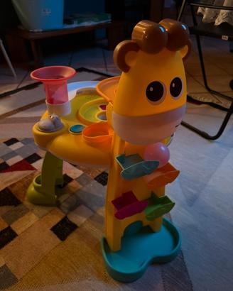 Giraffa con palline