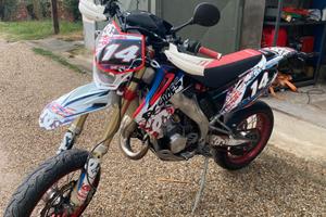 moto motard 125