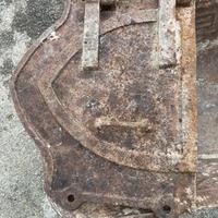 Porta antica in ghisa per forno a legna